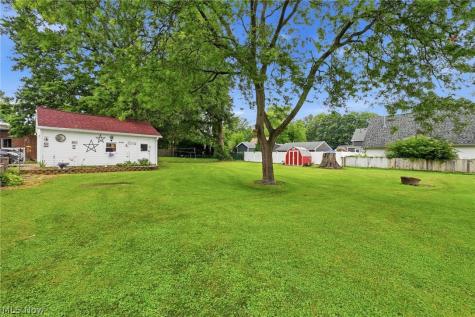 369 E 46th Street Lorain OH 44052