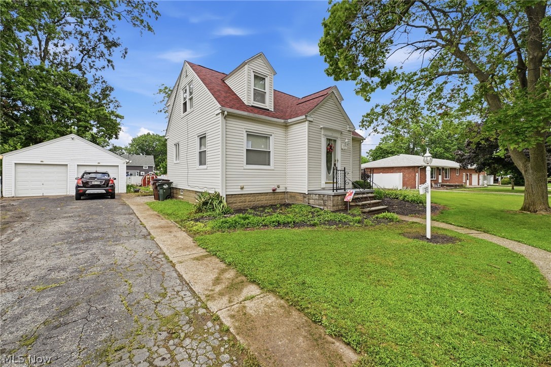 369 E 46th Street Lorain OH 44052