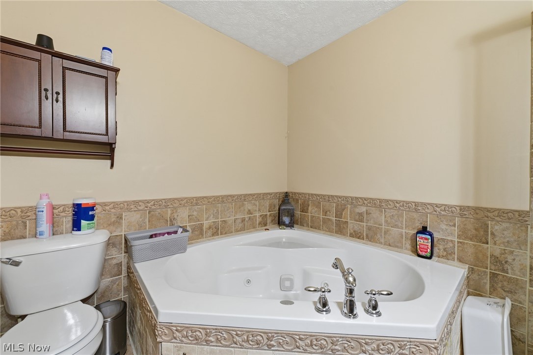 369 E 46th Street Lorain OH 44052