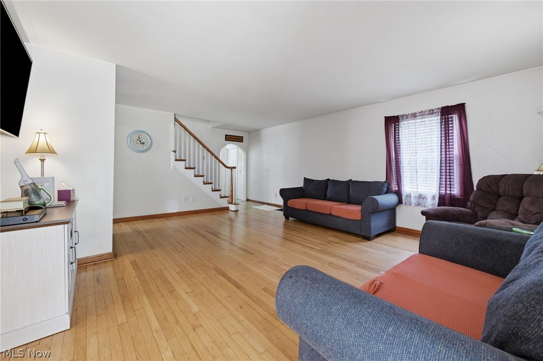 369 E 46th Street Lorain OH 44052