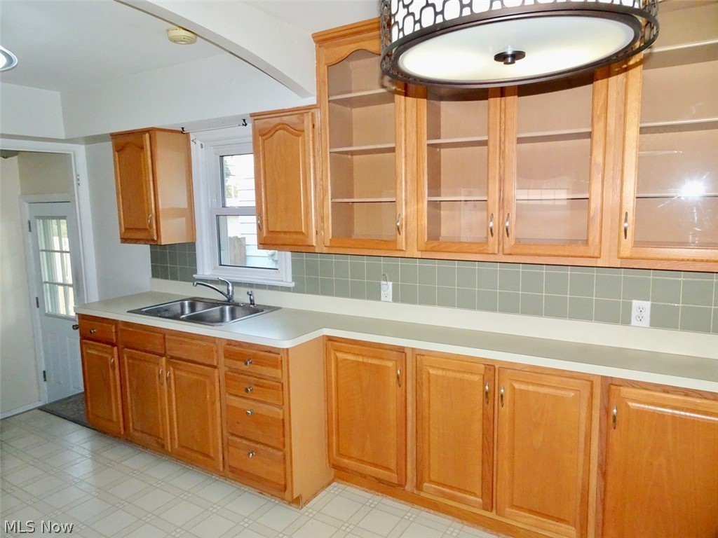 1610 Mayview Avenue Cleveland OH 44109