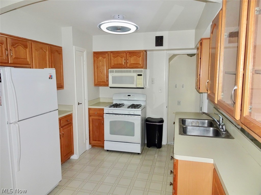 1610 Mayview Avenue Cleveland OH 44109
