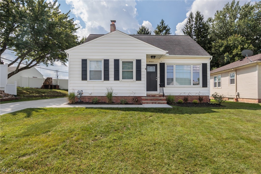 3707 Longwood Avenue Parma OH 44134