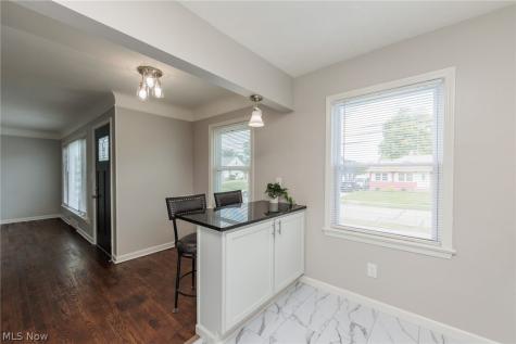 3707 Longwood Avenue Parma OH 44134