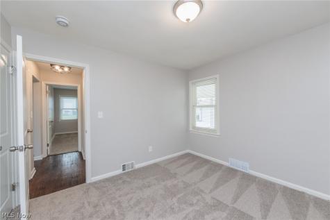 3707 Longwood Avenue Parma OH 44134