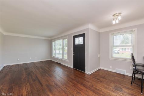 3707 Longwood Avenue Parma OH 44134
