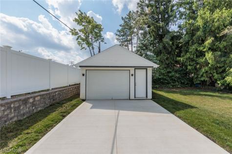 3707 Longwood Avenue Parma OH 44134