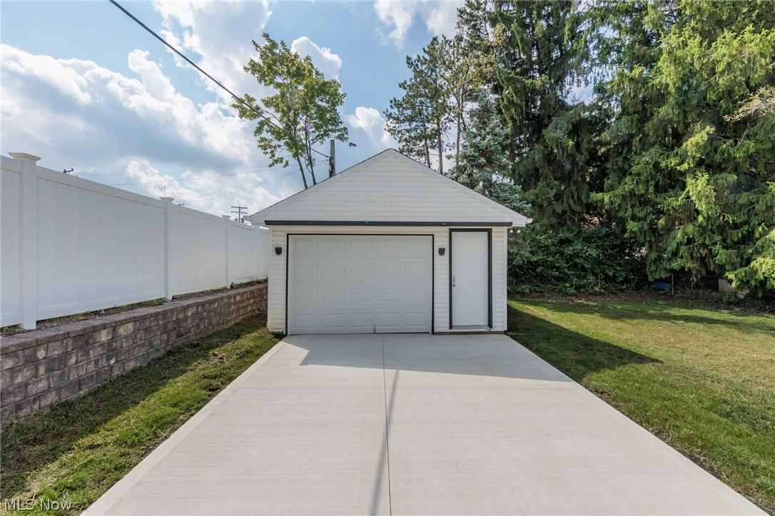 3707 Longwood Avenue Parma OH 44134