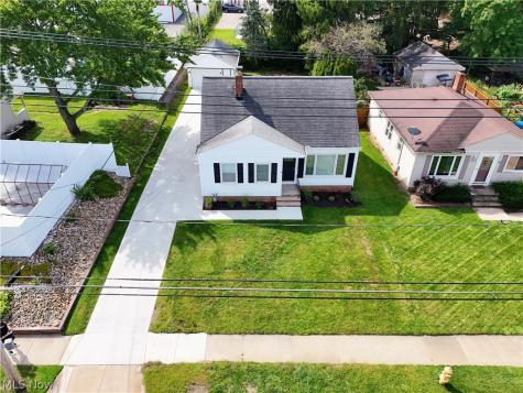 3707 Longwood Avenue Parma OH 44134