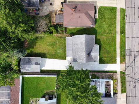 3707 Longwood Avenue Parma OH 44134