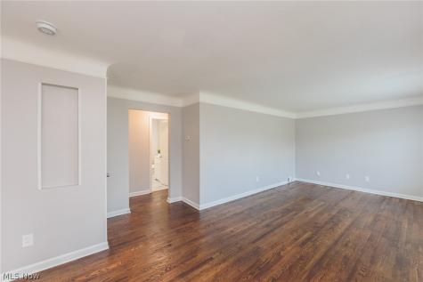 3707 Longwood Avenue Parma OH 44134