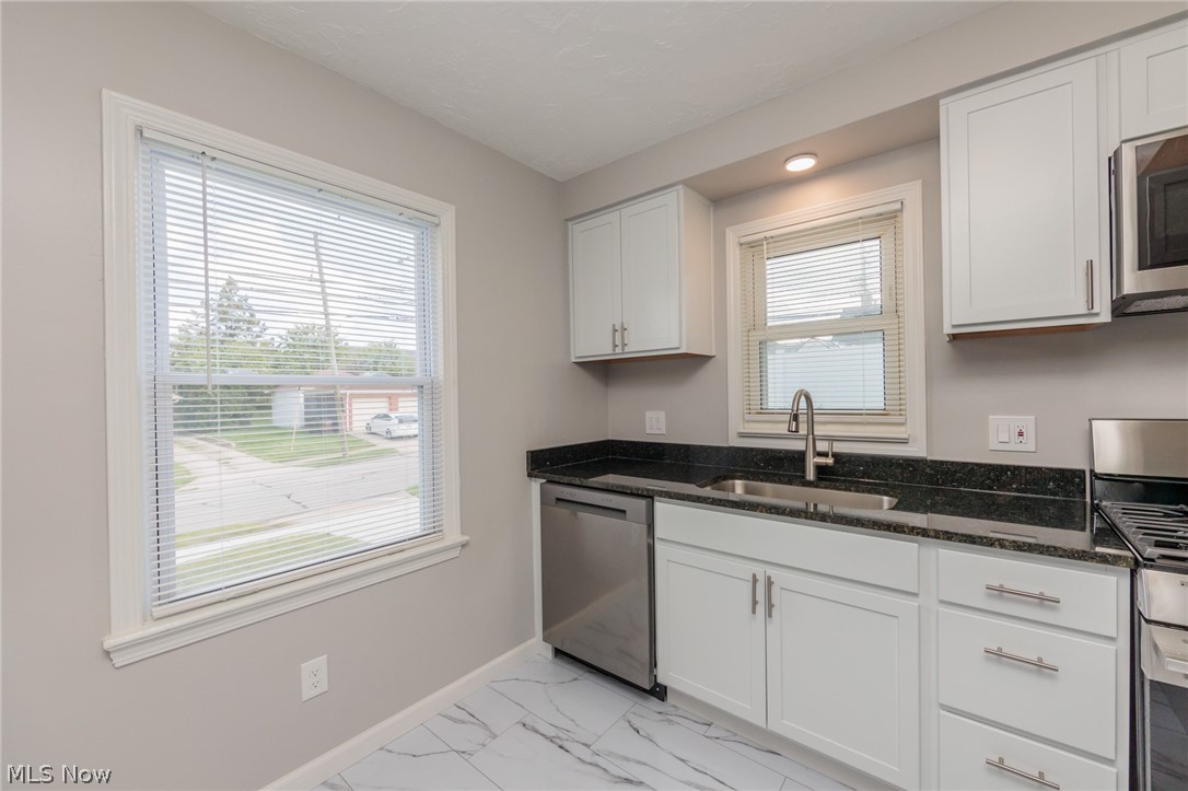 3707 Longwood Avenue Parma OH 44134