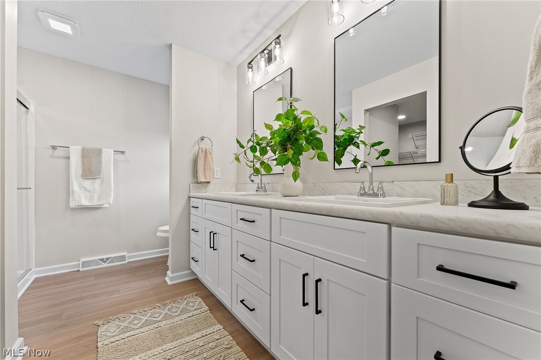 704 Cranberry Creek Boardman OH 44512