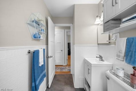 4052 W 223rd Street Fairview Park OH 44126