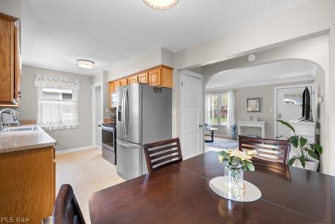 4052 W 223rd Street Fairview Park OH 44126