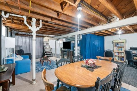 4052 W 223rd Street Fairview Park OH 44126