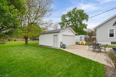 4052 W 223rd Street Fairview Park OH 44126