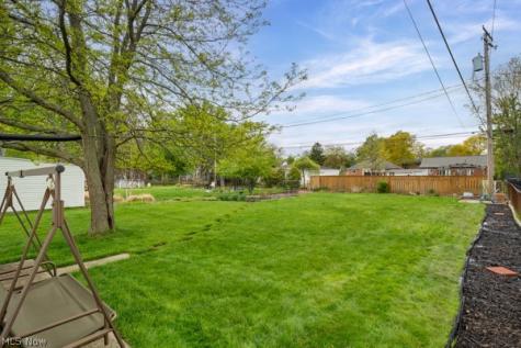 4052 W 223rd Street Fairview Park OH 44126