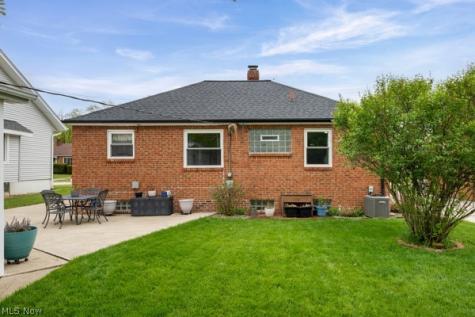 4052 W 223rd Street Fairview Park OH 44126