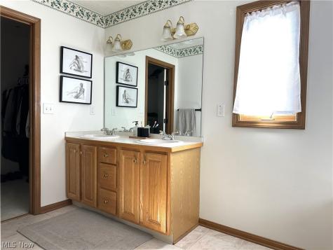 723 Sawmill Drive Avon Lake OH 44012