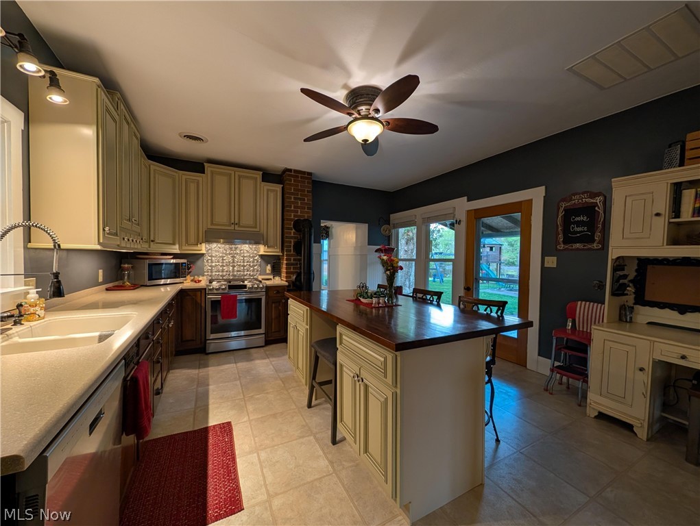 412 High Street Dresden OH 43821
