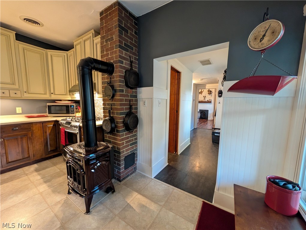 412 High Street Dresden OH 43821