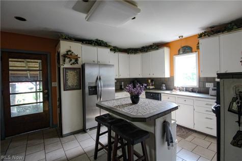 3363 Greensburg Road North Canton OH 44720