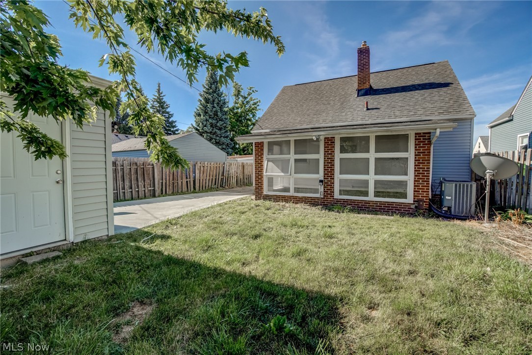 5410 Renwood Drive Parma OH 44129