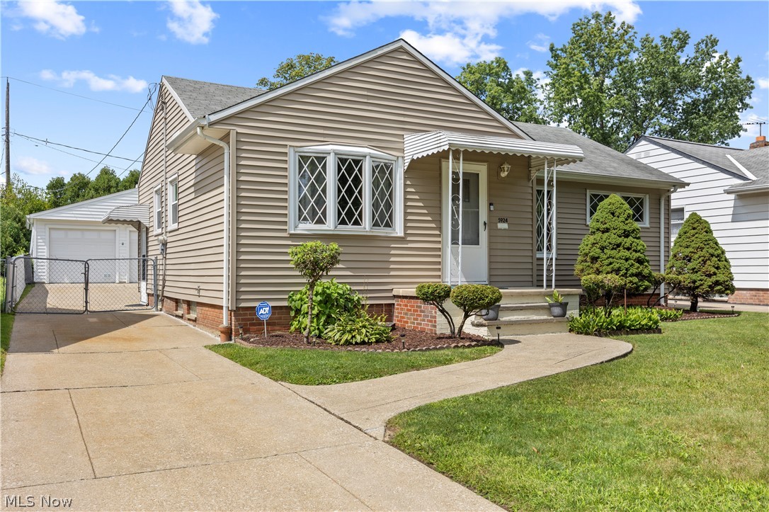 5924 Monica Lane Garfield Heights OH 44125