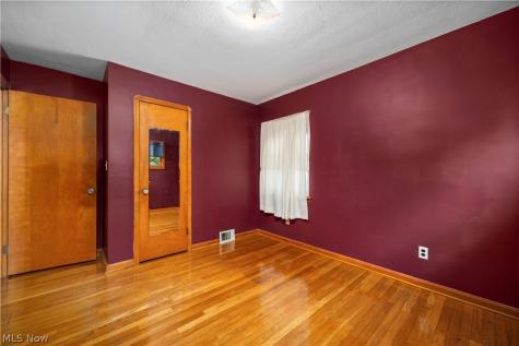 5924 Monica Lane Garfield Heights OH 44125