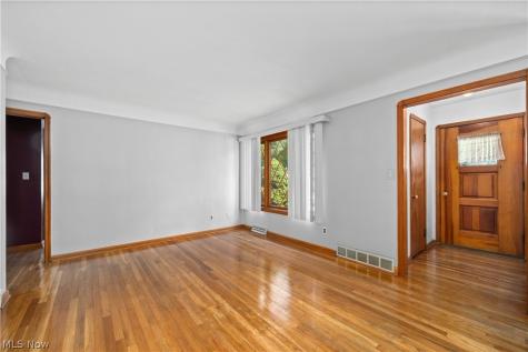 5924 Monica Lane Garfield Heights OH 44125