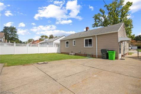 5924 Monica Lane Garfield Heights OH 44125
