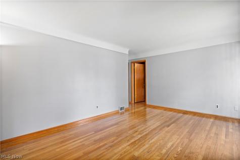 5924 Monica Lane Garfield Heights OH 44125
