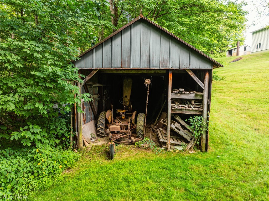 5698 State Route 515 Millersburg OH 44654