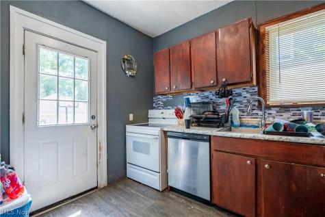 190 E Archwood Avenue Akron OH 44301