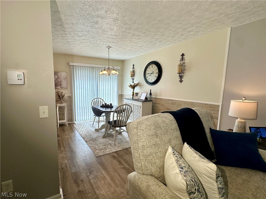 1298 Elberon Avenue Salem OH 44460