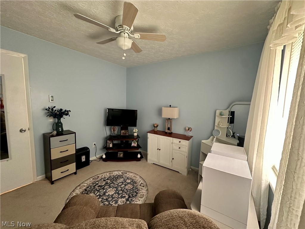1298 Elberon Avenue Salem OH 44460
