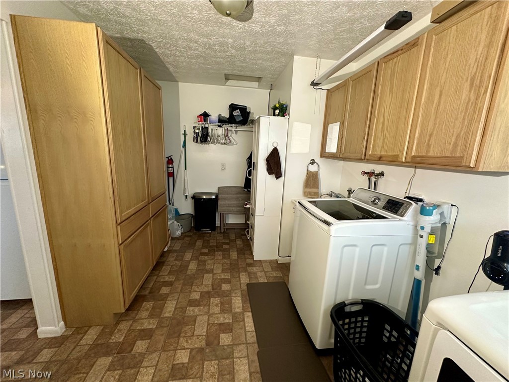 1298 Elberon Avenue Salem OH 44460