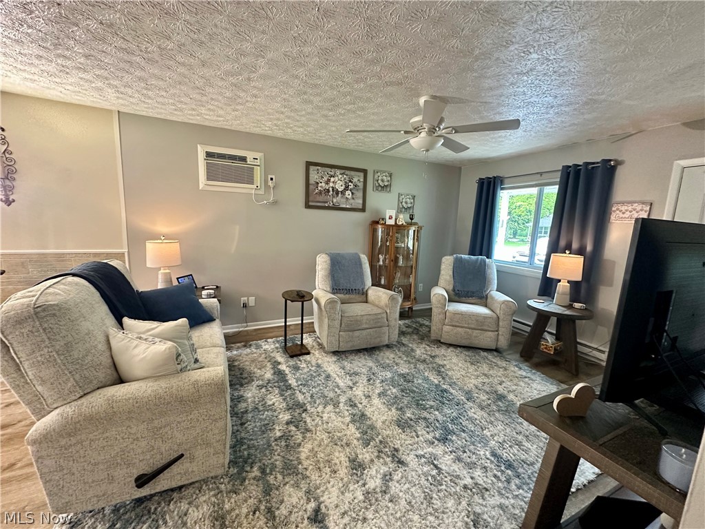 1298 Elberon Avenue Salem OH 44460