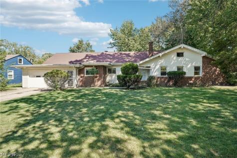 1355 Forest Hills Boulevard Cleveland Heights OH 44118