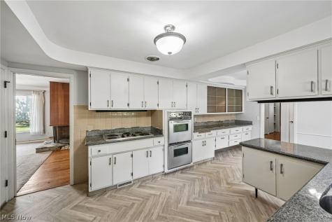 1355 Forest Hills Boulevard Cleveland Heights OH 44118