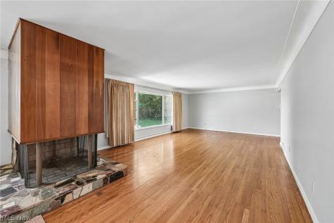 1355 Forest Hills Boulevard Cleveland Heights OH 44118