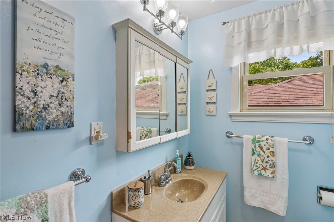 394 E Park Avenue Barberton OH 44203