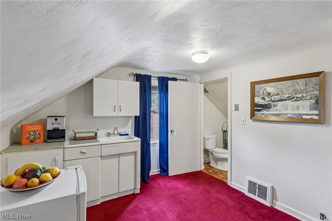 394 E Park Avenue Barberton OH 44203