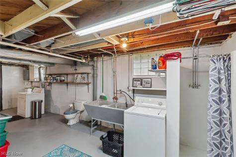 394 E Park Avenue Barberton OH 44203