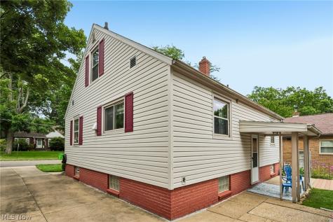 394 E Park Avenue Barberton OH 44203
