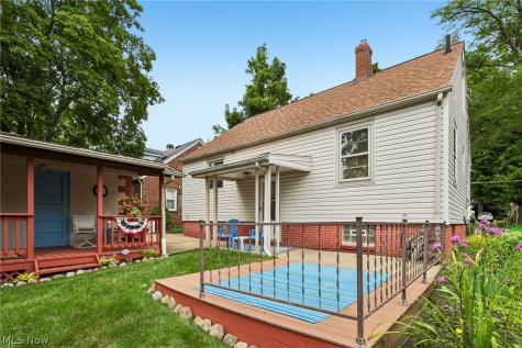394 E Park Avenue Barberton OH 44203