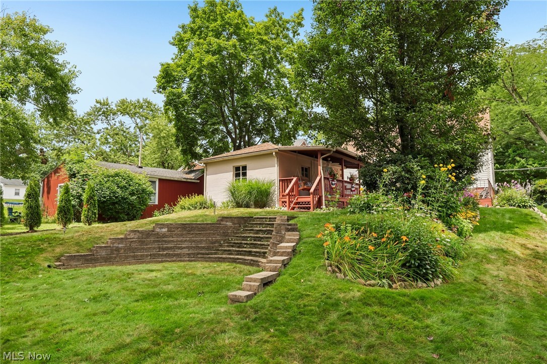 394 E Park Avenue Barberton OH 44203