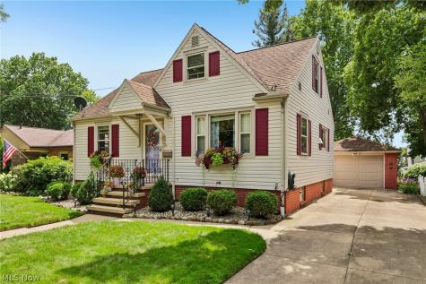 394 E Park Avenue Barberton OH 44203