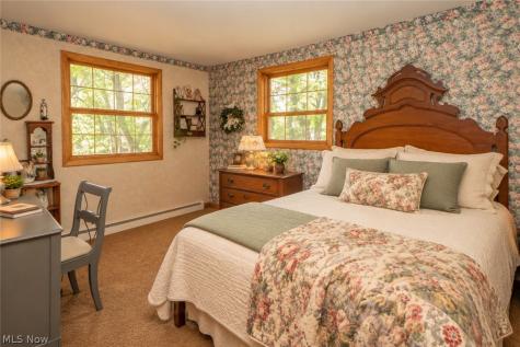 2221 Devonshire Drive NW Canton OH 44708